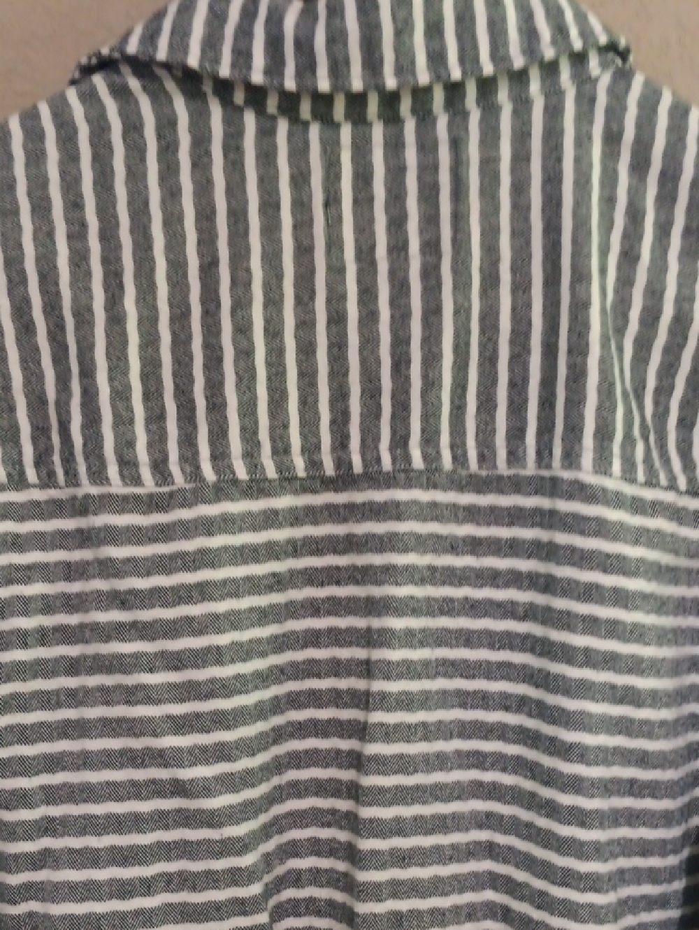 Abercrombie & Fitch Gray and White Striped Shirt Dress with Tie Waist - Picture 5 of 5